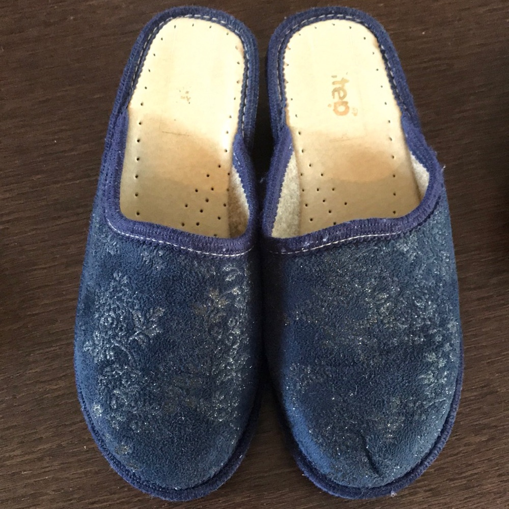 Women’s slippers